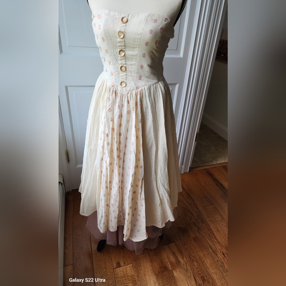 Dress - Picture 2 of 2